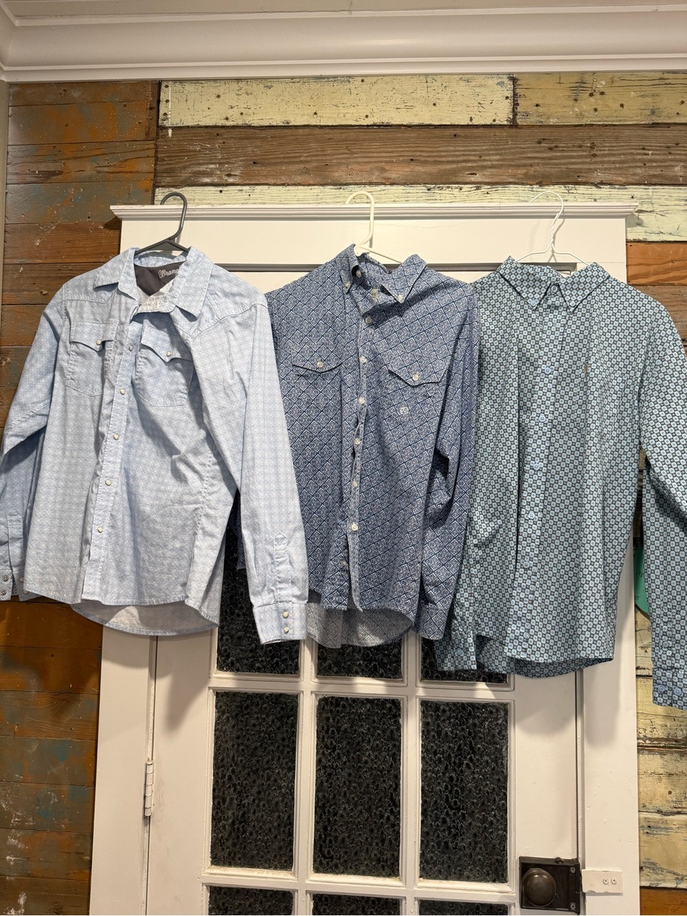 Long-Sleeve Blue Patterned Button-Up Shirt